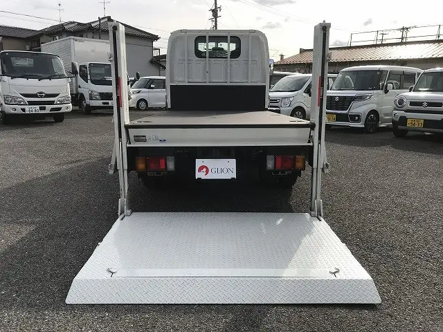 いすゞ エルフ TRG-NJR85A(2WD)の写真13