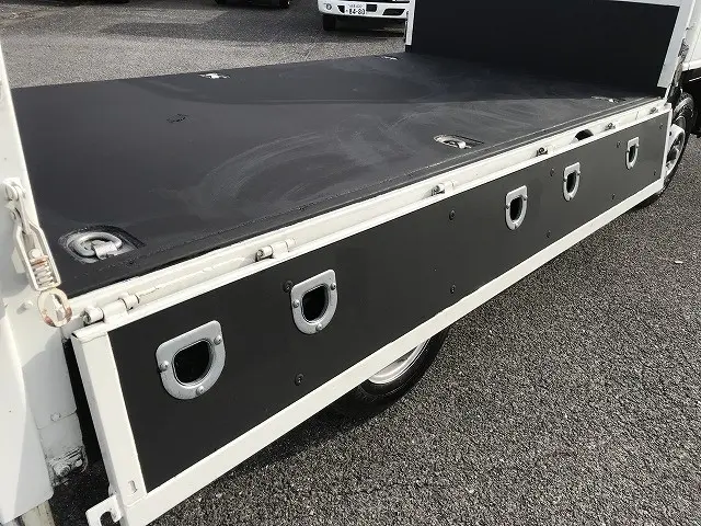 いすゞ エルフ TRG-NJR85A(2WD)の写真21