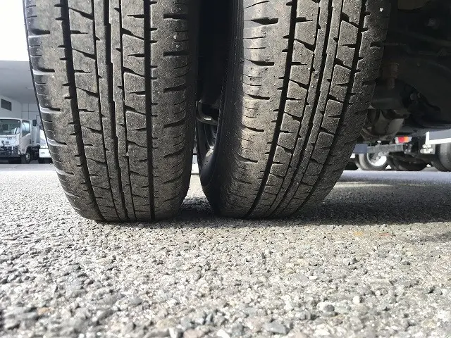 いすゞ エルフ TRG-NJR85A(2WD)の写真34