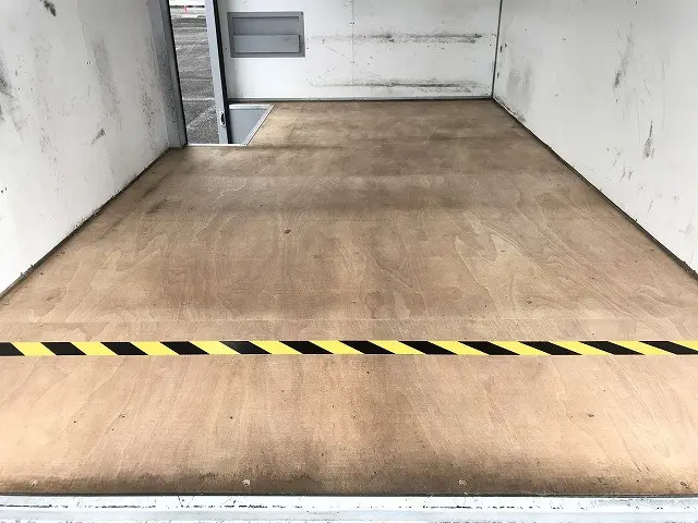 いすゞ エルフ 2RG-NHR88AN(2WD)の写真16