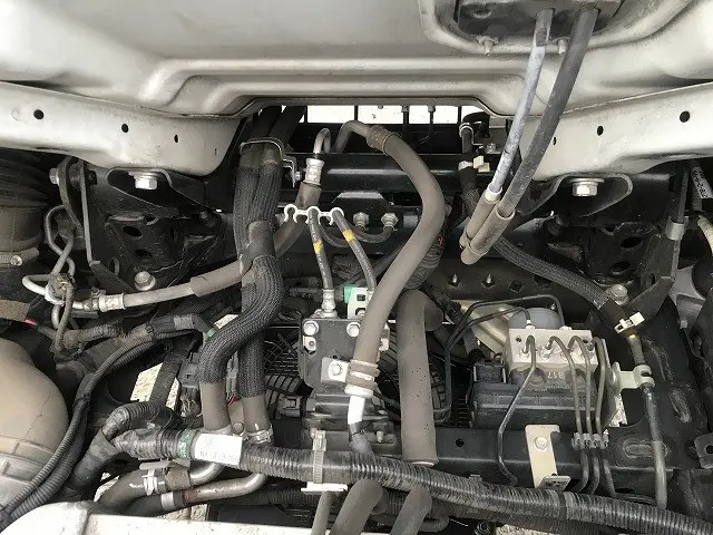 いすゞ エルフ 2RG-NHR88AN(2WD)の写真26