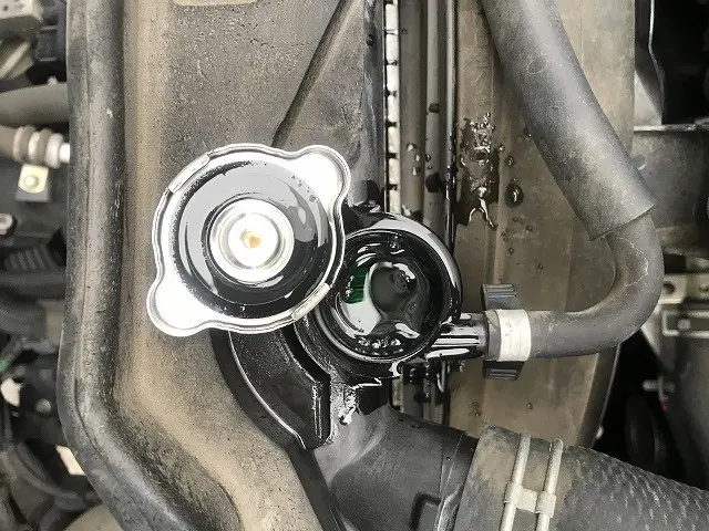 いすゞ エルフ 2RG-NHR88AN(2WD)の写真28