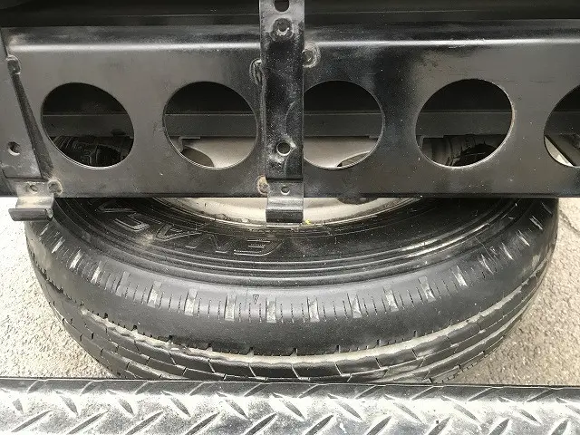 いすゞ エルフ 2RG-NHR88AN(2WD)の写真34