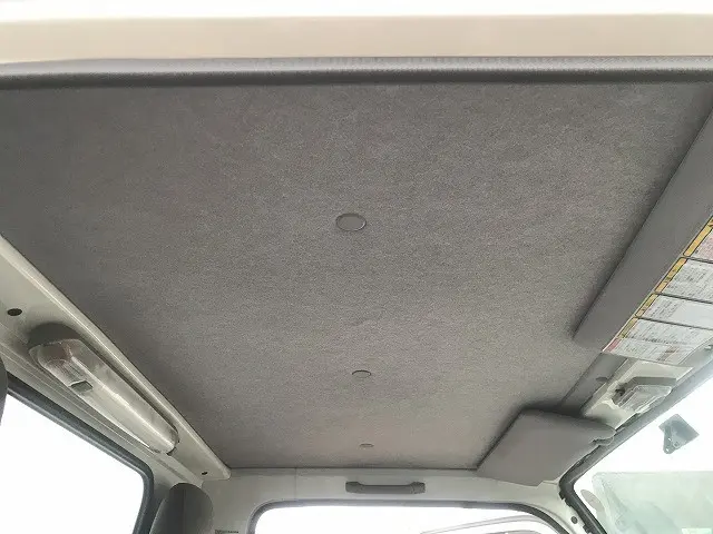 いすゞ エルフ 2RG-NHR88AN(2WD)の写真45