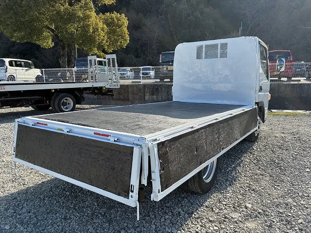 三菱 キャンター 2RG-FBA20(2WD)の写真15