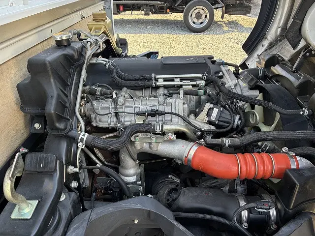 三菱 キャンター 2RG-FBA20(2WD)の写真24