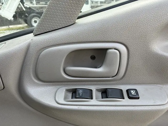 日野 デュトロ ABG-TRU300M(2WD)の写真37