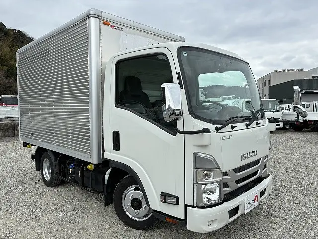 いすゞ エルフ 2RG-NLR88AN(2WD)の写真3