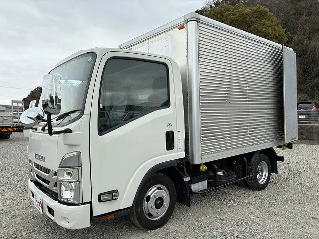 いすゞ エルフ 2RG-NLR88AN(2WD)の写真9