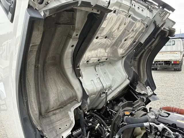 いすゞ エルフ 2RG-NLR88AN(2WD)の写真22