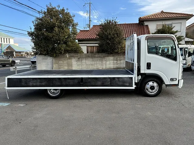 いすゞ エルフ 2RG-NPR88AR(2WD)の写真12