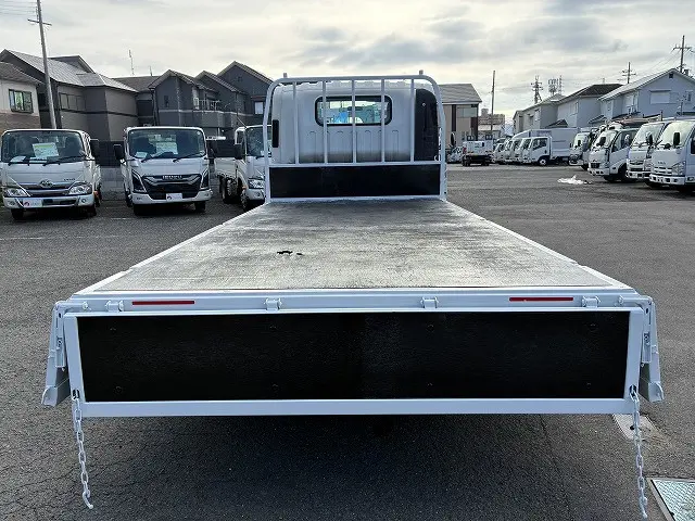 いすゞ エルフ 2RG-NPR88AR(2WD)の写真14