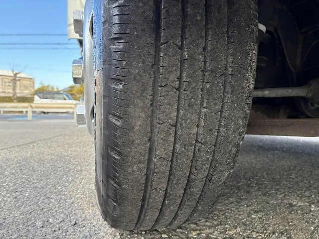 いすゞ エルフ 2RG-NPR88AR(2WD)の写真22