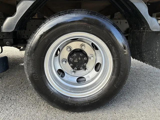 いすゞ エルフ 2RG-NPR88AR(2WD)の写真25