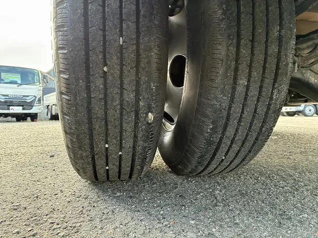 いすゞ エルフ 2RG-NPR88AR(2WD)の写真26