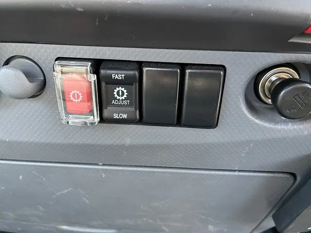 いすゞ エルフ 2RG-NPR88AR(2WD)の写真37