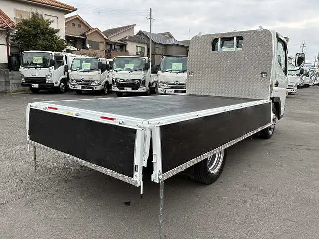 三菱 キャンター 2RG-FBA20(2WD)の写真13