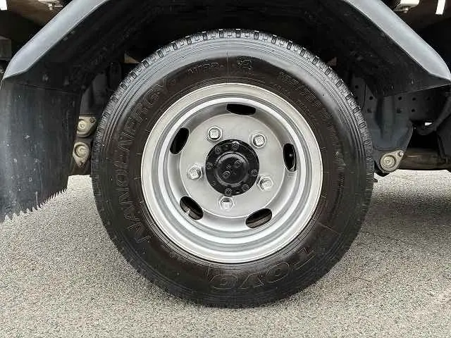 三菱 キャンター 2RG-FBA20(2WD)の写真21