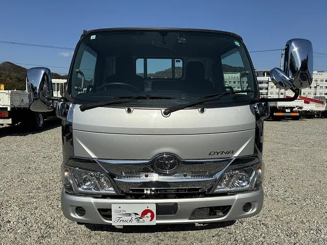 トヨタ ダイナ 2RG-XZU605(2WD)の写真2