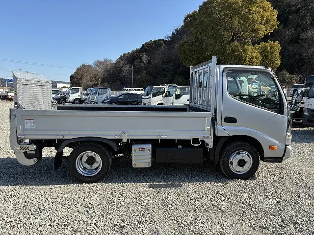 トヨタ ダイナ 2RG-XZU605(2WD)の写真5