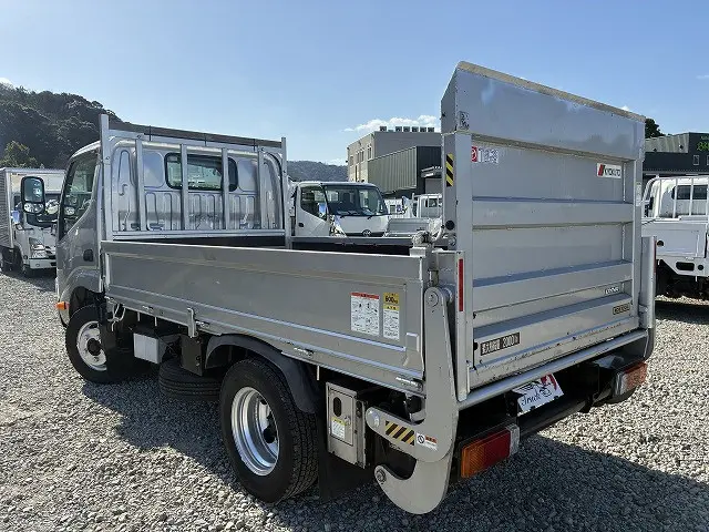 トヨタ ダイナ 2RG-XZU605(2WD)の写真6