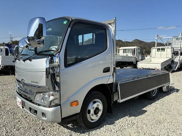 トヨタ ダイナ 2RG-XZU605(2WD)の写真9