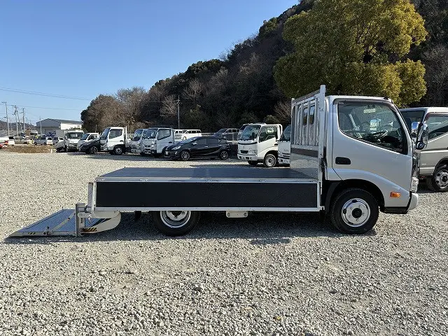 トヨタ ダイナ 2RG-XZU605(2WD)の写真12