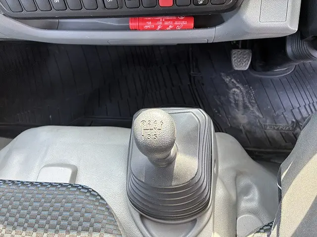 トヨタ ダイナ 2RG-XZU605(2WD)の写真33