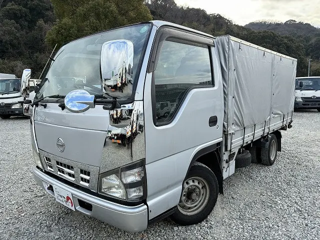 日産 アトラス KR-AHR69(2WD)の写真1