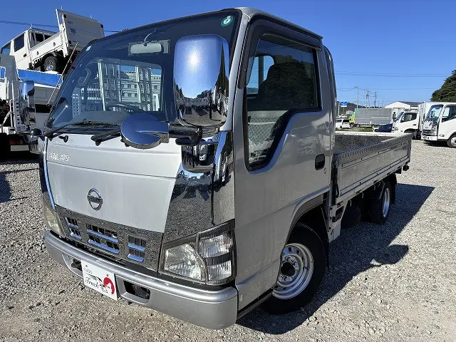 日産 アトラス KR-AHR69(2WD)の写真1