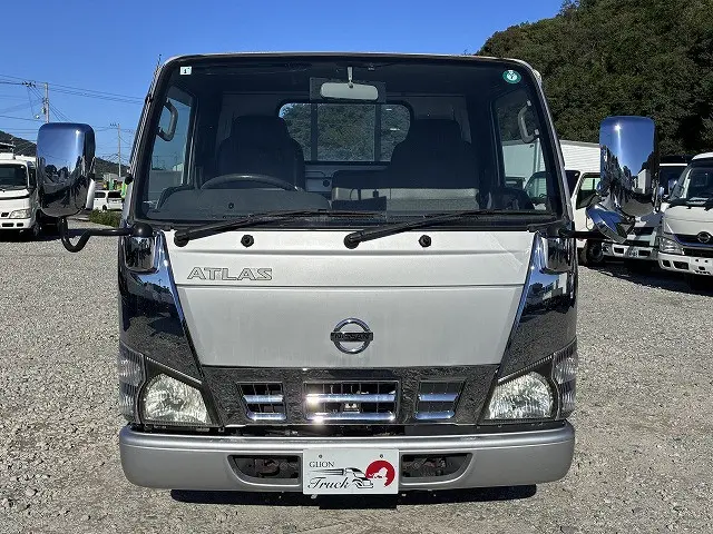 日産 アトラス KR-AHR69(2WD)の写真2