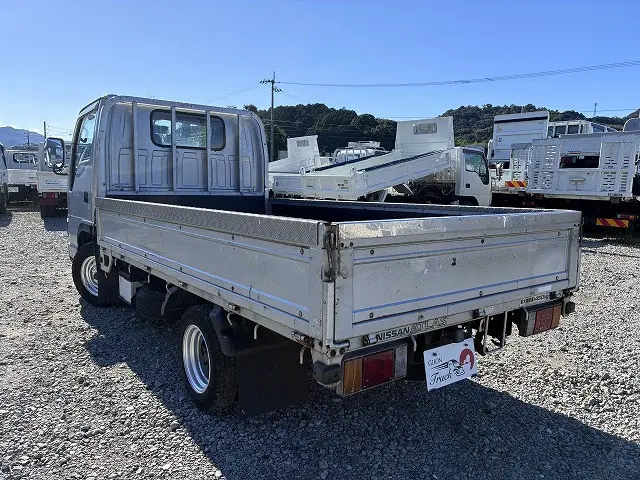 日産 アトラス KR-AHR69(2WD)の写真6