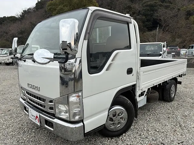 いすゞ エルフ BKG-NJR85A(2WD)の写真1