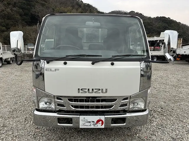 いすゞ エルフ BKG-NJR85A(2WD)の写真2