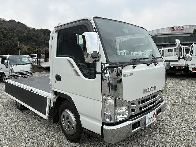 いすゞ エルフ BKG-NJR85A(2WD)の写真10