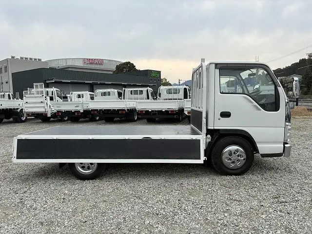 いすゞ エルフ BKG-NJR85A(2WD)の写真12