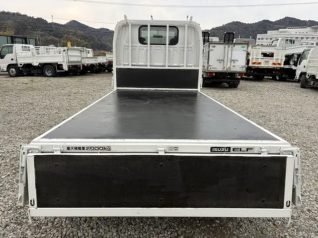 いすゞ エルフ BKG-NJR85A(2WD)の写真14