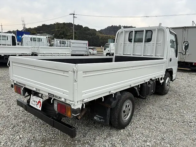いすゞ エルフ BKG-NJR85A(2WD)の写真27