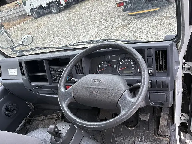 いすゞ エルフ BKG-NJR85A(2WD)の写真49