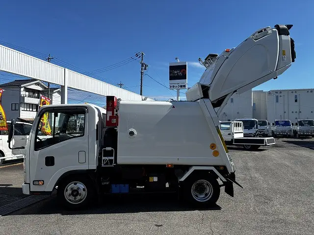 いすゞ エルフ TKG-NMR85AN(2WD)の写真12