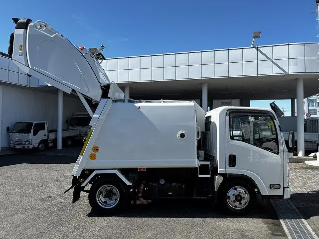 いすゞ エルフ TKG-NMR85AN(2WD)の写真13