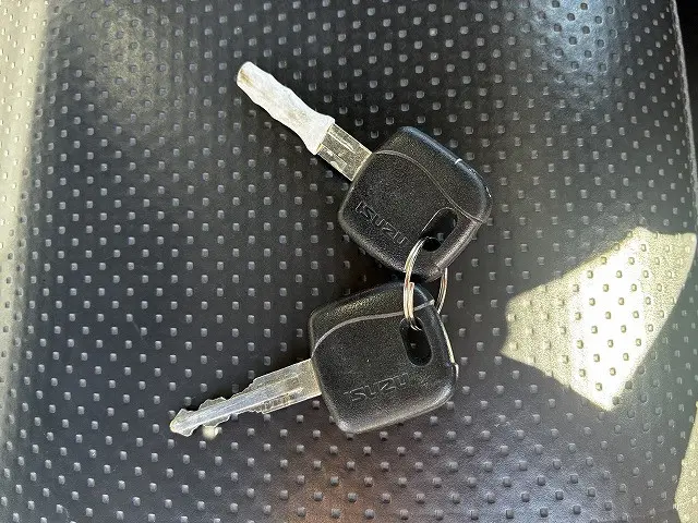 いすゞ エルフ TKG-NMR85AN(2WD)の写真23