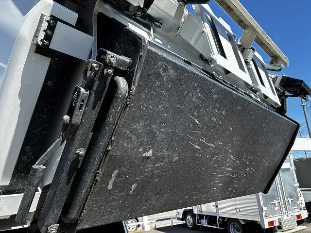 いすゞ エルフ TKG-NMR85AN(2WD)の写真42