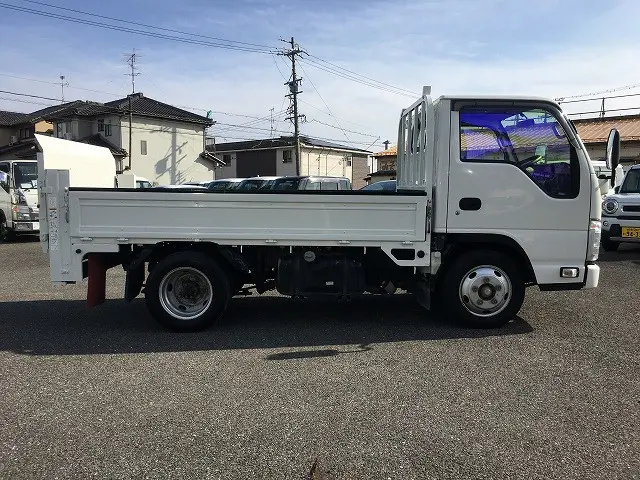 いすゞ エルフ TRG-NKR85A(2WD)の写真5