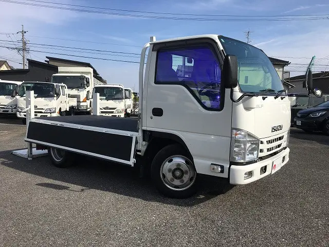 いすゞ エルフ TRG-NKR85A(2WD)の写真10