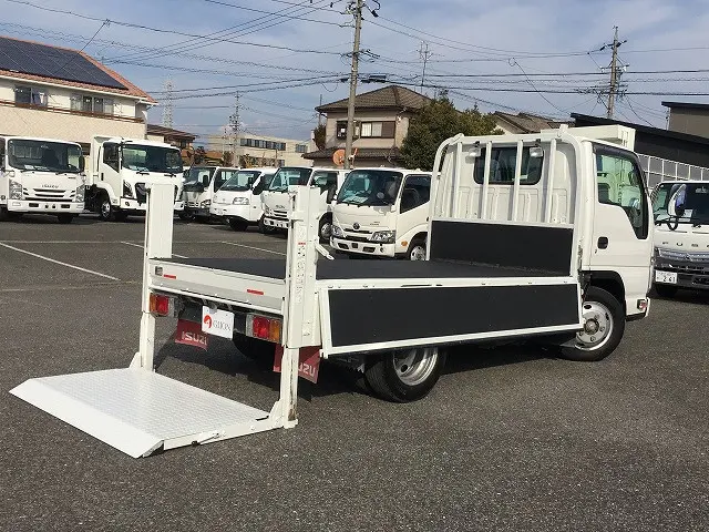 いすゞ エルフ TRG-NKR85A(2WD)の写真15