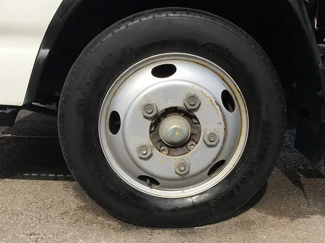 いすゞ エルフ TRG-NKR85A(2WD)の写真27