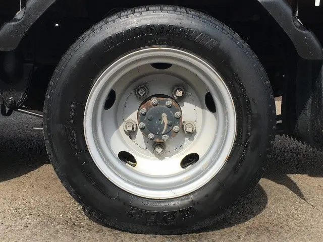 いすゞ エルフ TRG-NKR85A(2WD)の写真28