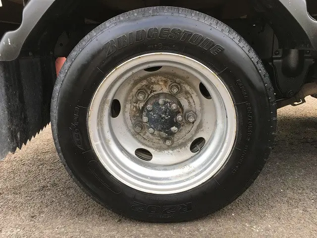 いすゞ エルフ TRG-NKR85A(2WD)の写真30