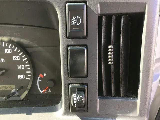 いすゞ エルフ TRG-NKR85A(2WD)の写真41